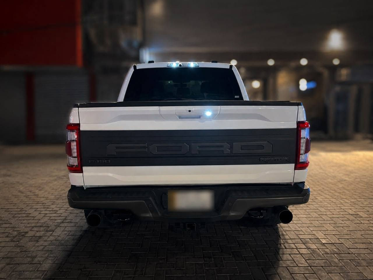 🚘 للبيع | Ford Raptor – قطعة نادرة
إذا تعرف شنو يعني Raptor…
فإنت تعرف إن هالسيارة مو للجميع.
📌 الموديل: 2022
📌 المنشأ: خليجي
📌 المحرك: 3500 Twin Turbo
📌 الممشى: 46,000 كم
📌 الحالة: فوق الممتاز – استخدام شخصي
🧾 الفحص:
✔️ مفحوصة
✔️ مكفولة على وضع الوكالة
✔️رقمها اربيل
✨ المواصفات :
▪️ Raptor Package كامل
▪️ إطارات أوف رود
▪️ إضاءة أمامية مميزة
▪️ ثبات عالي + أداء رياضي
▪️ هيبة طريق واضحة من أول نظرة
وبعد بيها مواصفات ما يسعها منشور
💬 السيارة ما تنوصف… تنساق.
💰 السعر: 65,000 دولار
(قابل للتفاوض للجاد فقط)
📍 الموقع: بغداد 
📞 التواصل: ***********

