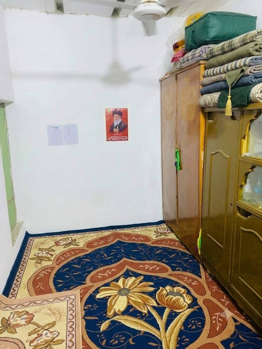 بيت طابو صرف للبيع مساحهة 150متر واجهة 10نزال15 عنوان البصرة الزبير  الدريهمية ثانيه  السعر 100.....✨ 3غرف وسط ومنور صغير بنهاية لبيت.وحمام ومطبخ خارجيات وكراج جبير ماكو ديوانية واهلا وسهلا تواصل *********** بناء قديم ترميم جديد صبغ معجون داخلي  الصالة والغرف وسراميك فقط صاله موقعه حلو ونضيف البيت باب كراج بي
