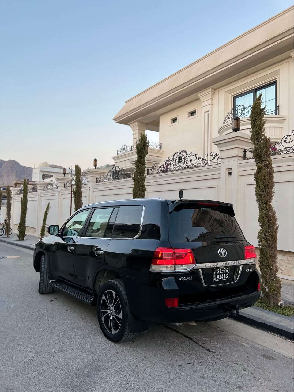 نرخی  ( ۱٦۹ ) گەڵا و کەمێک مەجال 💰

📞***********

تۆێۆتا لاندکروزر  GXR V8، 
دوبەی ساغ ساغ سقف بەشەرت📦📦
شکلی کراوە بە ۲٠۲۱ ، فوول مواصفاتی هەشت پستۆن
گێڕ و مەکينە بەشەرت _ کارەباييات بەشەرت ☑️
سەيارەيەکی زۆر جوان و پاکە هيچ مەسروفێکی نيە
سەيارەکە لەسەر ڕەسمەکان چۆنە ڕوو بەڕوو جوانترە
دەعامی بۆ دەعامی چرکەی تيا نيە
دەعم و لێدراوی نيە پێش و پشت کەپس 
سەيارەکە بە شەرت و بە زەمان دوبەيە بە شەرتی حاسيبە
گۆڕينەوە ناکەم تەنها فرۆشتن 
نرخی ( ۱٦۹ ) وەرەقە و مەجالێکی برايانە 💵

ژ.م واتساپ  *********** ☎️ بشدار, السليمانية
