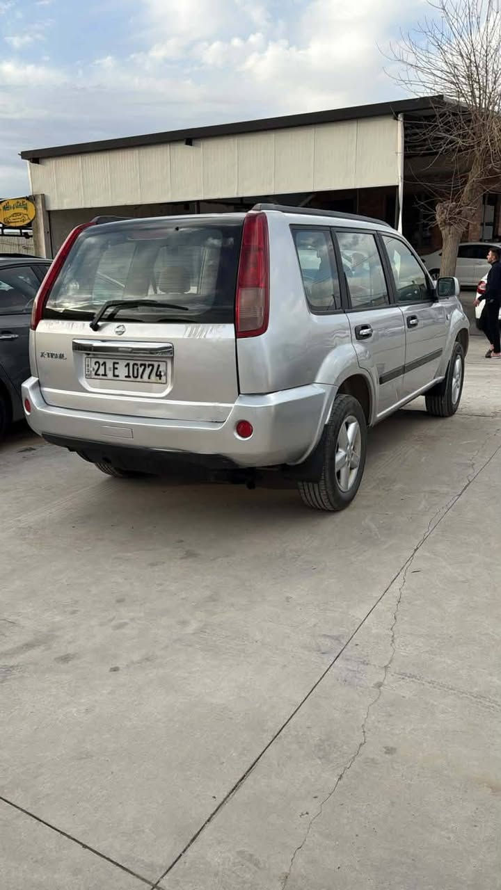 نیسان ئێکستڕاڵ ٢٠١١ دەبڵ ئەکسل بۆیاخ لەسەر کاڵ بونەوە دەعمی نیە تەنها جاملخی دواوەی تۆزیکی هویە. ..٨٢ وەرەقەو معامەلە. .بۆ پەیوەندی ***********
