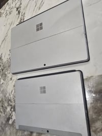 Surface Go Microsoft Surface Pro 7  للبيع أو المراوس ثنينهم  077158848...