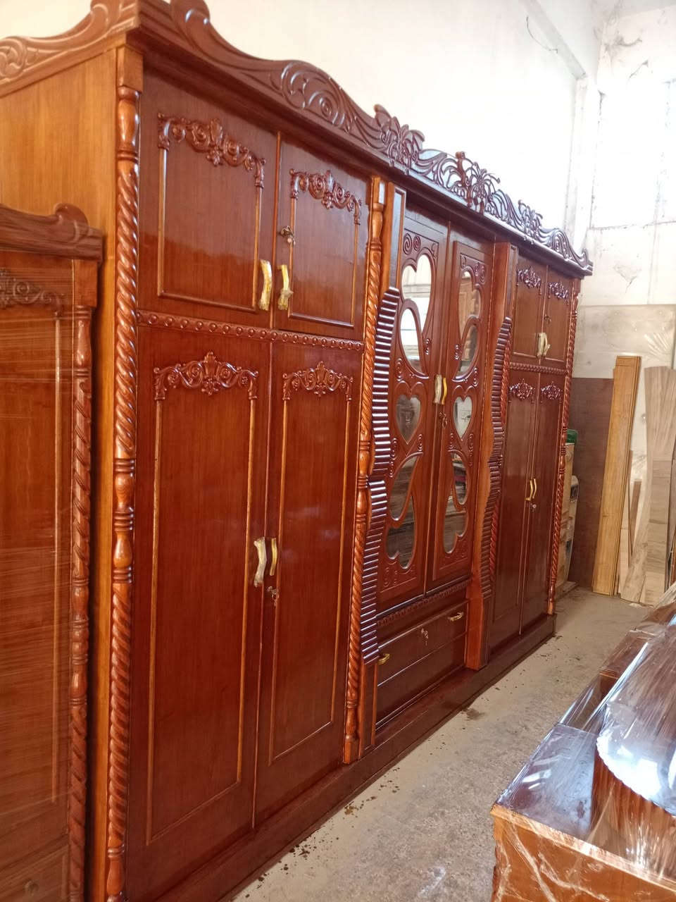 غرفة نوم عراقي مستخدم اخو الجديد وباسعار مناسبة شغل درجة اولى مرتب ضهر جرجوبة توصا احطاطة صاج خارج داخل 
السعر 850 وبيها مجال للطيبين 
رقم الهاتف ***********
