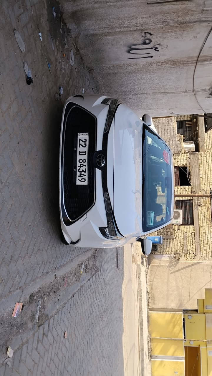 السلام عليكم كورلا موديل 2022بانزين تيربو سياره شكل امريكي وارد خليجي مكفولا ماشيا 73 سياره فول مو صفات بصمه فتحه رادار اوتو هولد حساس زدحام تلث انضمه قياده سياره رقم اربيل  سعر 155 
***********
بغداد الجديدة شارع المسبح
