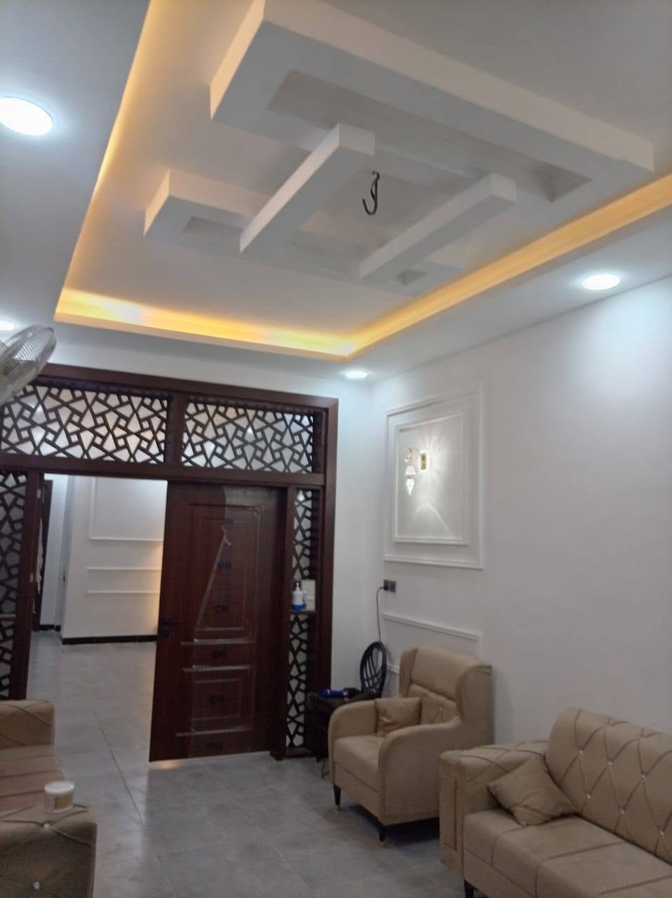 دار للبيع 150م ( مكتب النور)
*********** وتساب

موقع /نجف 🏡شارع المطار
#مقابل قرية الغدير عمود  262 

البناء درجة اولى كامل مفتاح 🔑🏡

غرفتين /صاله/مطبخ / ستقبال/ صحيات/
بناء فول/ اساس + سقف كونكريت + طابوك

ألخدمات 🏡 #يبعد عن الشارع العام 300م
ماء/كهرباء/مدارس/سوق/تبليط/لحد الباب

