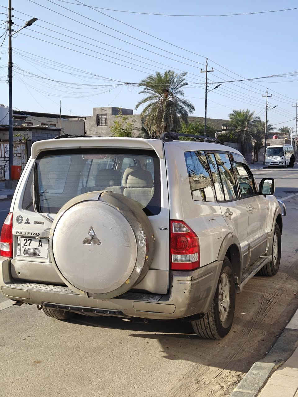 باجيرو 2006 سبعة راكب بيع او مراوس
رقم ذي قار انكليزي بأسمي
محرك بلادي 3000 بي تبخير
سيارة كلها بلادية
كهربائيات كلها شغالة
تبريد ثلاث قطع
دفع رباعي 
شاشة لمس
لايتات زنون 
حدادية كدام مبدلها كلها ما عدا الدبلات
دسكات جديدة
السيارة كتلوك الشركة بيها
السعر 70 وبي مجال للطيبين
استفسار ***********
مكان السيارة البصرة -القرنة
