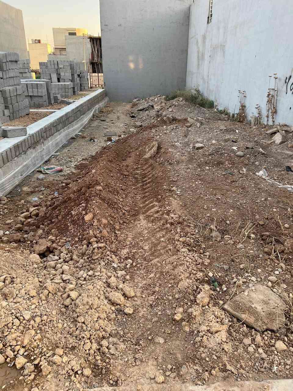 ارض في حي الفلاح الثانيه خلف محطة تعبئة المنهل بالضبط
موجودي صور وفيديوات عالخاص
      مقاطعه ( 8 ) جمعية ام الربيعين  .
خدمات كاملة شارع مبلط
مساحة الارض ( 110 ) متر  . 
مساحة الواجهه للارض ( 5.50 ) متر .
كارت بلدية باسمي جمعية البلدية
للجاد فقط المراسله ادزله موقع والصور
او الاتصال عبر الرقم التالي
***********
