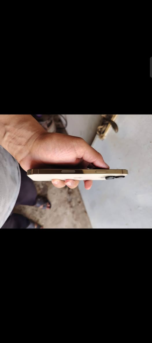 سلام عليكم إيفون للبيع 13برو ماكس بطاريه 77 ما مفتوح  أبد جهاز نضافه فول  ذاكرته 256 خط واحد نموذج m جهاز فول نضافه سعره 680 وبيه مجال قليل كلش أي استفسار اتصال ***********  مكان سماوه
