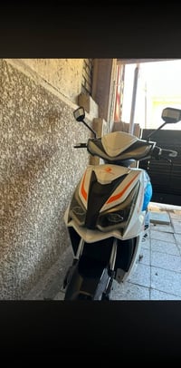 سكنس • شحن • 6 بطاريات