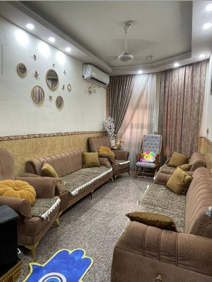 بيت للبيع مساحه 80متر واجهه 4نزال20 بناء 2017مدخلين استقبال ومطبخ وغرفه نوم وخدمات وطابق لثاني غرفتين وخدمات حي اور خلف سوك الصبات بضهره ثالث فرع عرض الفرع 12متر رقم صاحب الدار ***********يتواجد وتساب
