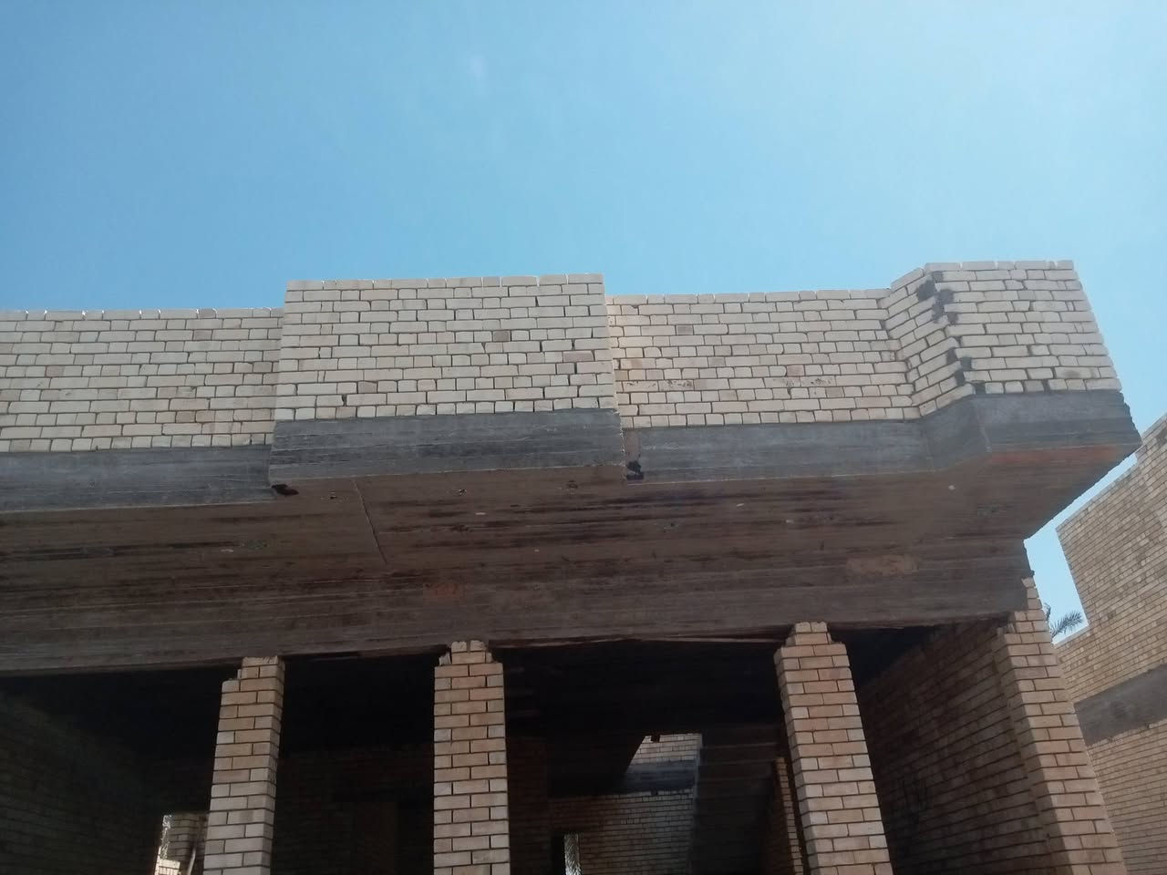 خلفة بناء شغل درجة اوله ستلام مهندس نشتغل جميع مناطق بغداد بسعار مناسبه التصال***********
