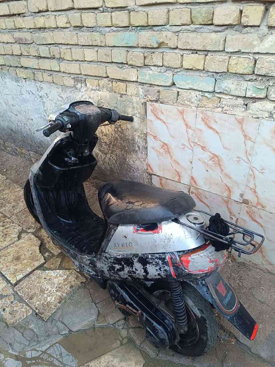 دراجه بطه للبيع.  كلشي شغال فقط ناريه مابيهه   السعر50,
الف  قفل 49 ماصير ، للعنوان قضاء المدينه  .......... واتساب ***********
