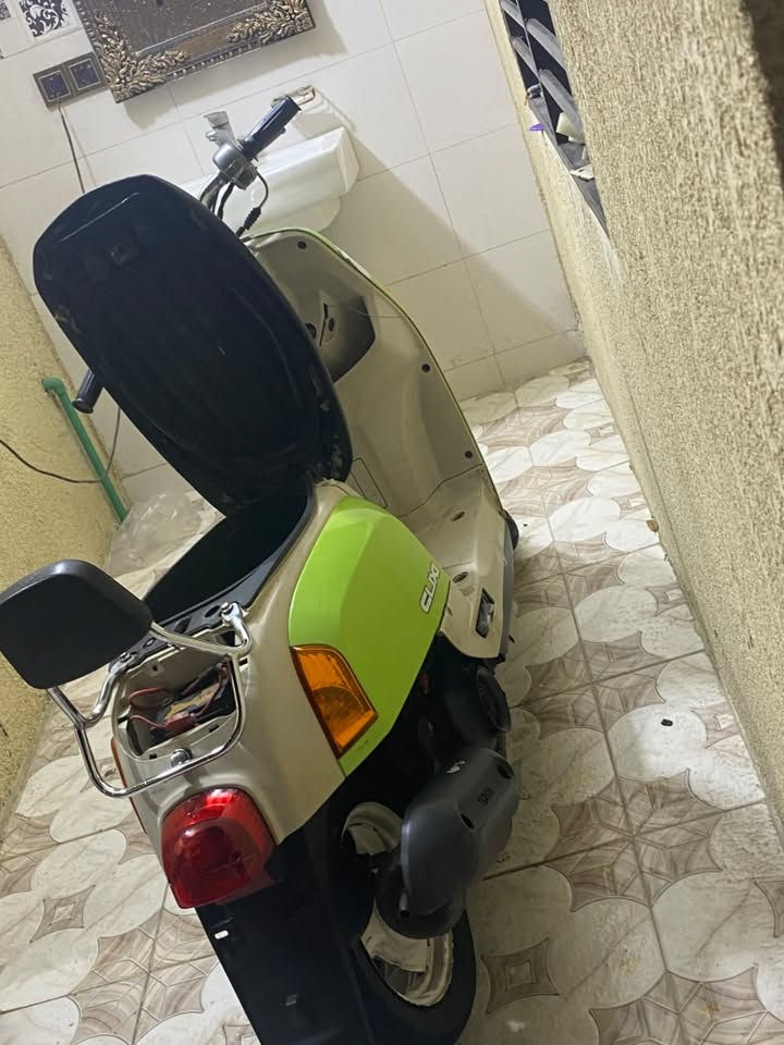 بوليس • معدل • سلف