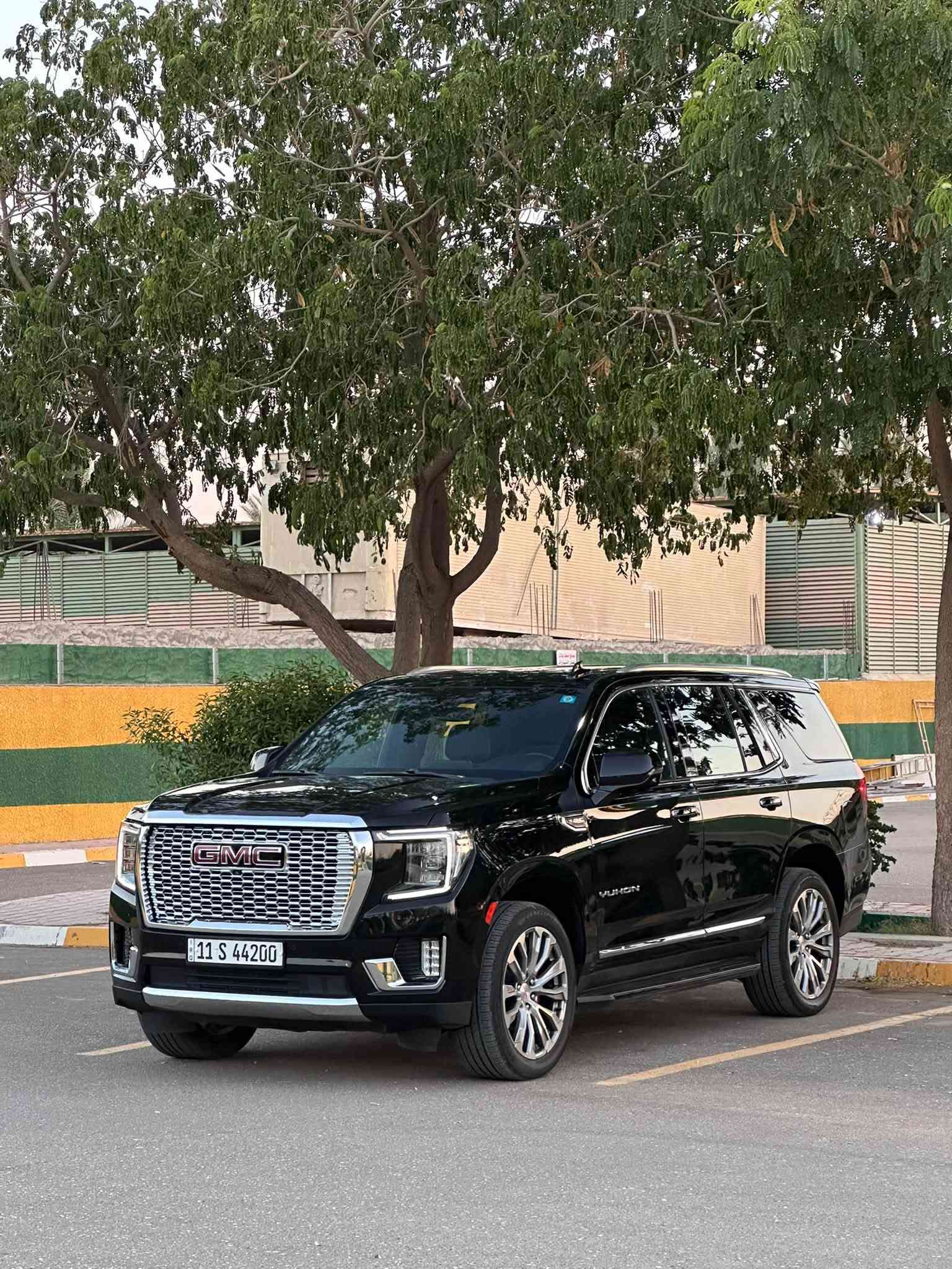 السلام عليكم
سياره GMC يوكن للبيع 
موديل 2022 
مواصفات سيارة SLT فول عدا فتحه 
حادث سياره تبديل بنيد فقط بدون ايرباك
سياره ماشيه ٨٥ الف فقط حقيقي 
سياره رقم مميز باسمي
سعر410$ دولار 
للاستفسار الاتصال ***********
