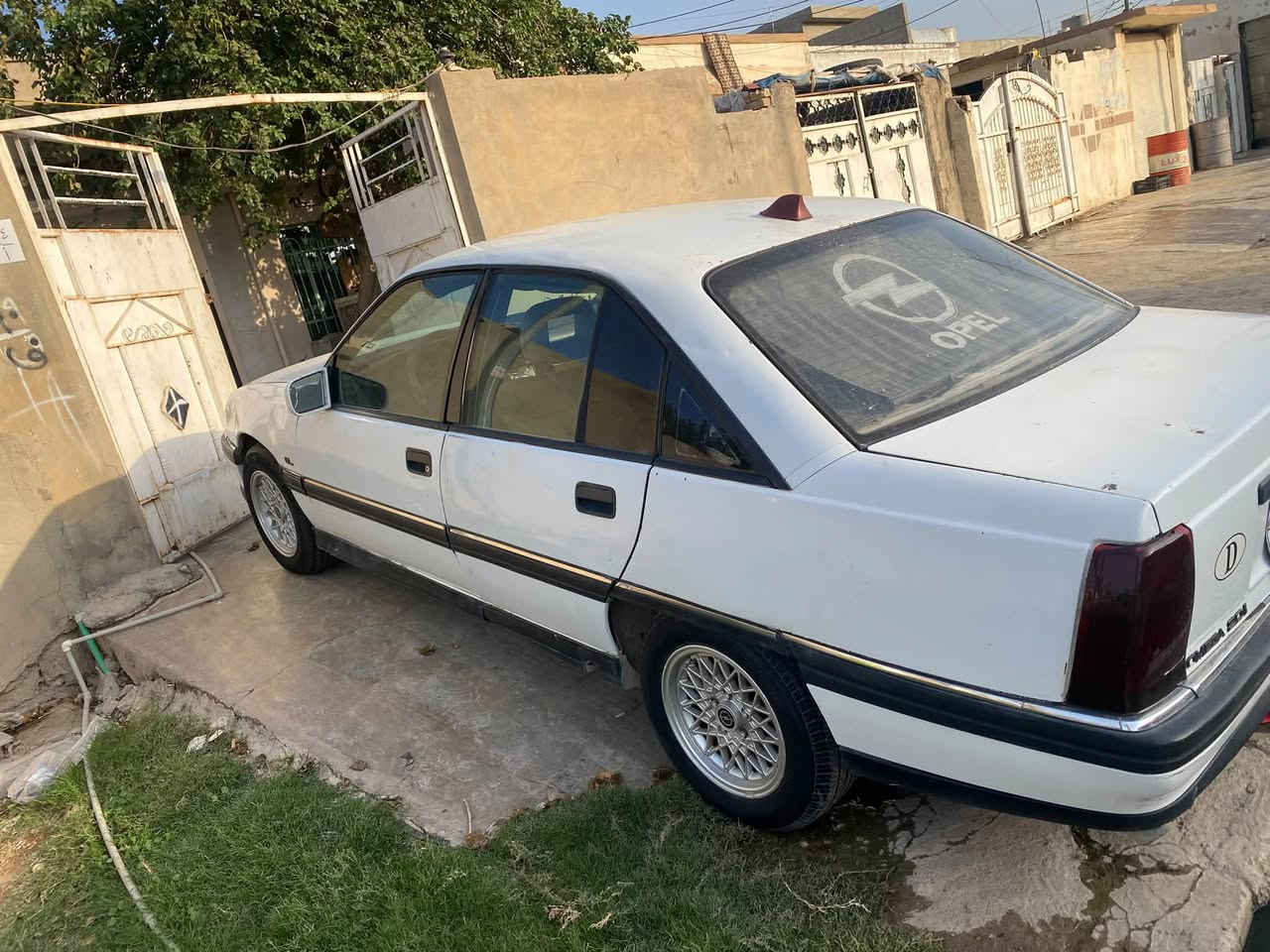 اوبل • سيارة • ٣٨