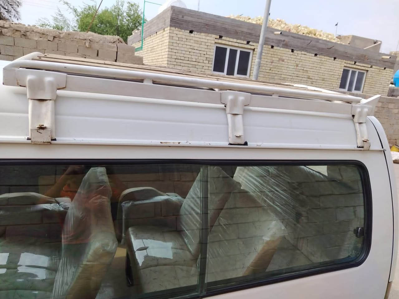 ربع • جمبي ناصيه • مكلف بالبنشر