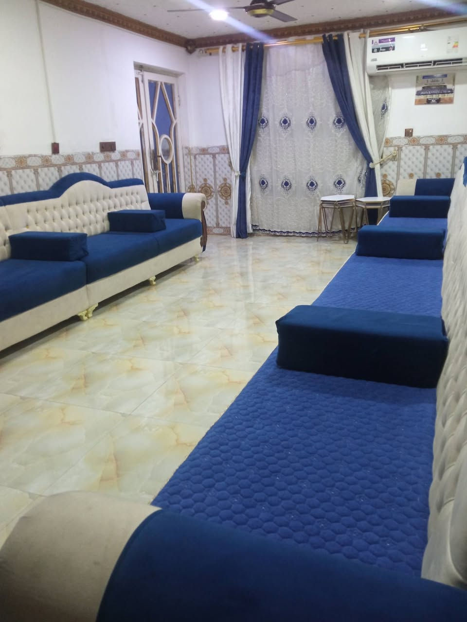 دار للبيع خلف مول الهاشمية طابو صرف المساحة 240م
البيت يحتوي على  ثلاثة غرف نوم  ومطبخ وصالة وأستقبال  للأستفسار أكثر الاتصال على الرقم ***********
