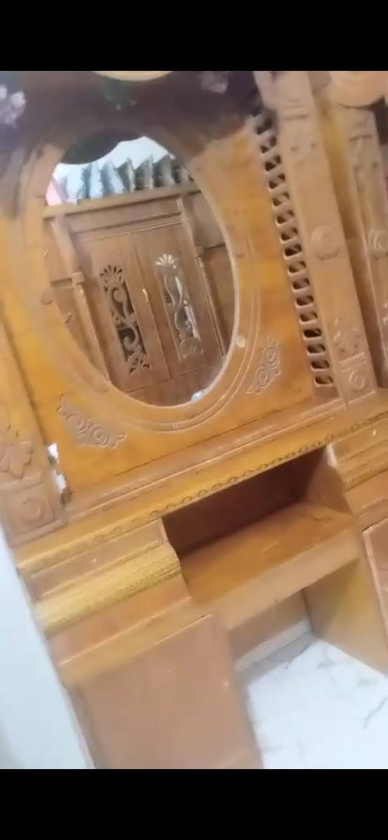 غرفة نوم • استعمال قليل • للبيع