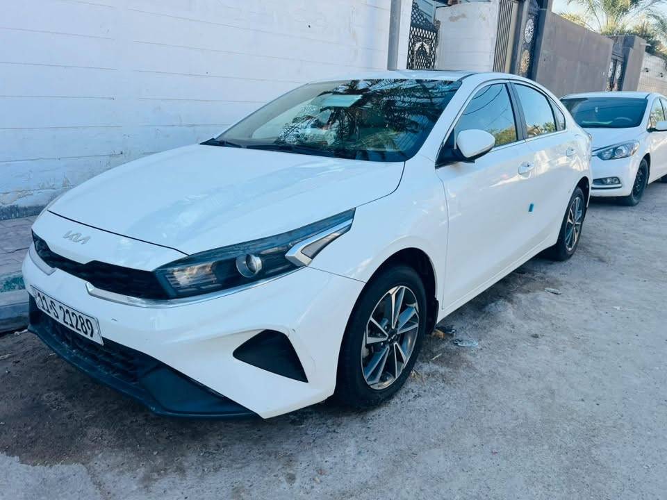 سيراتو ٢٢ مكفوله مواصفاتها كامله حلوه سعرها ٦٤ بيها مجال ٧٧ ماشيه
***********
