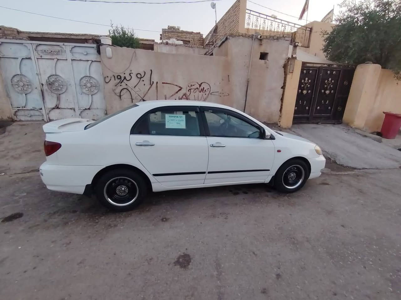 كورلا نحله ٢٠٠٣
مكينه وكير جدد  حجم 1800 
تبريد شغال كهربائيات كلها شغاله 
تخم تاير صدر سياره جاهزه 
مصبوغه عام للجمالية 
رقم بغداد  مكان السياره ميسان العماره 
مكلف بنشر اتصل برقم ***********
السعر ٧٠ وبي مجال
