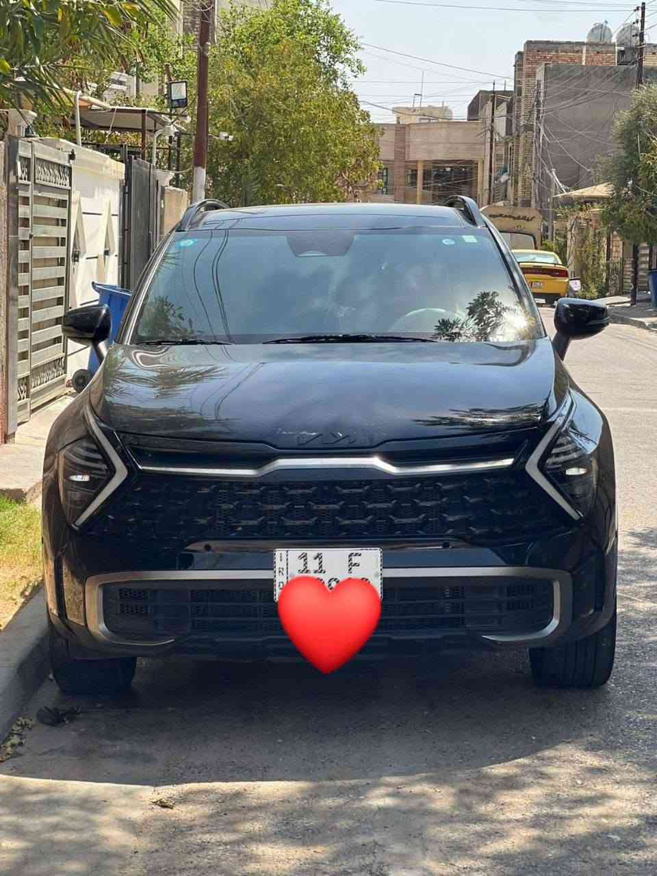 السلام عليكم للبيع سبورتج موديل 25 امريكي دخول جديد السياره فول مواصفات بصمه تشغيل عن بعد سقف بانوراما كشنات كهربائي السياره ليبل واحد عده الجاملغ جهت السايق مبدل ونص البنيد صبغ السياره مرقمه بغداد سياره جاهزه من كلشي السعر 210 وبيها مجال
المكان بغداد حي الجهاد ***********
