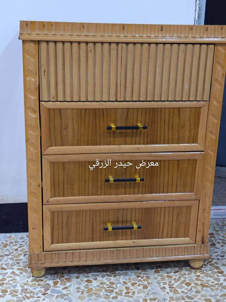 غرف نوم نقد و بالتقسيط على 18 شهر بدون مقدمة
خدمة استبدال الغرفة القديمة بغرفة جديدة مع الاتفاق على الفرق
العنوان الموصل الأيمن الصناعة القديمة اليابسات 
لمزيد من المعلومات التواصل على الرقم
*********** يوجد واتساب
المشمولين بالتقسيط جميع الموظفين والمتقاعدين وابطال الدفاع والداخلية على مصرف الرافدين
