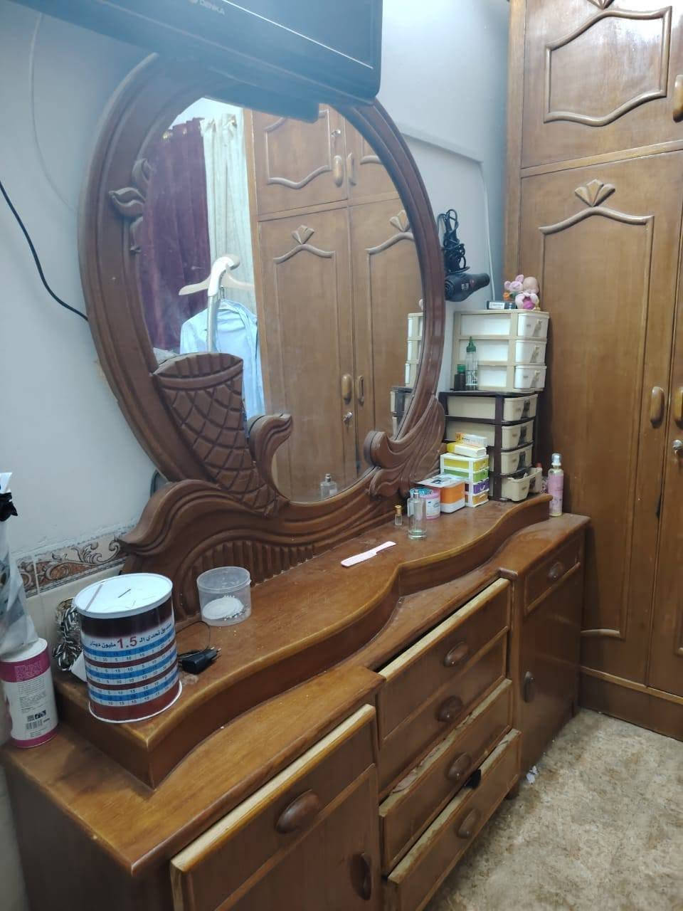 سلام عليكم غرفه كامله نضيفه مابيه اي ضرر سعر مليون ونص مكان الديوانيه واتس ‏‪***********‬‏
