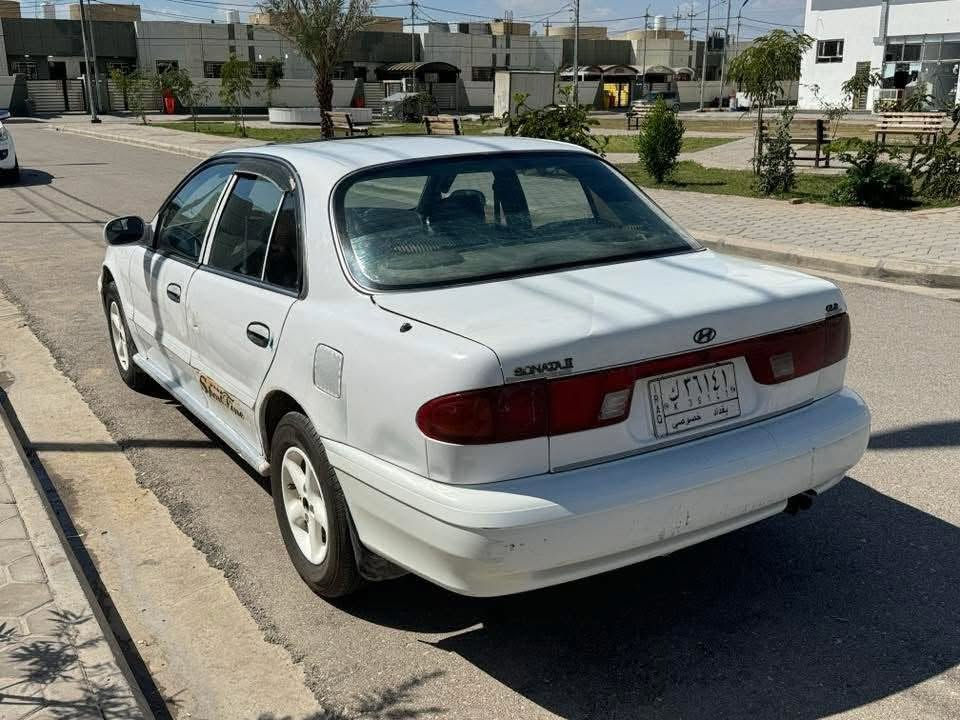 سوناتا 2
موديل 1994 باسمي مشروع وطني محرك 1800 كير عادي (مكفولات ) سيارة بلادية وجاهزه تبريدها عاطل سعرها 35 
***********
