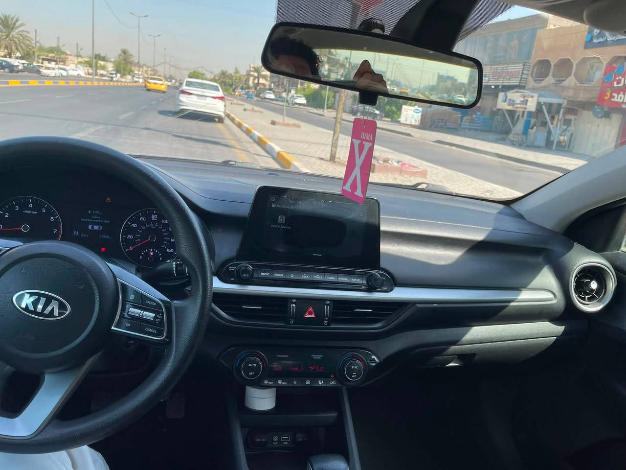 سلام عليكم فورتي ١٩ للبيع ضربه جنطه وهنا طخات رقم سنويه جدد السعر ١١٠ مكانه بغداد السيديه ***********
