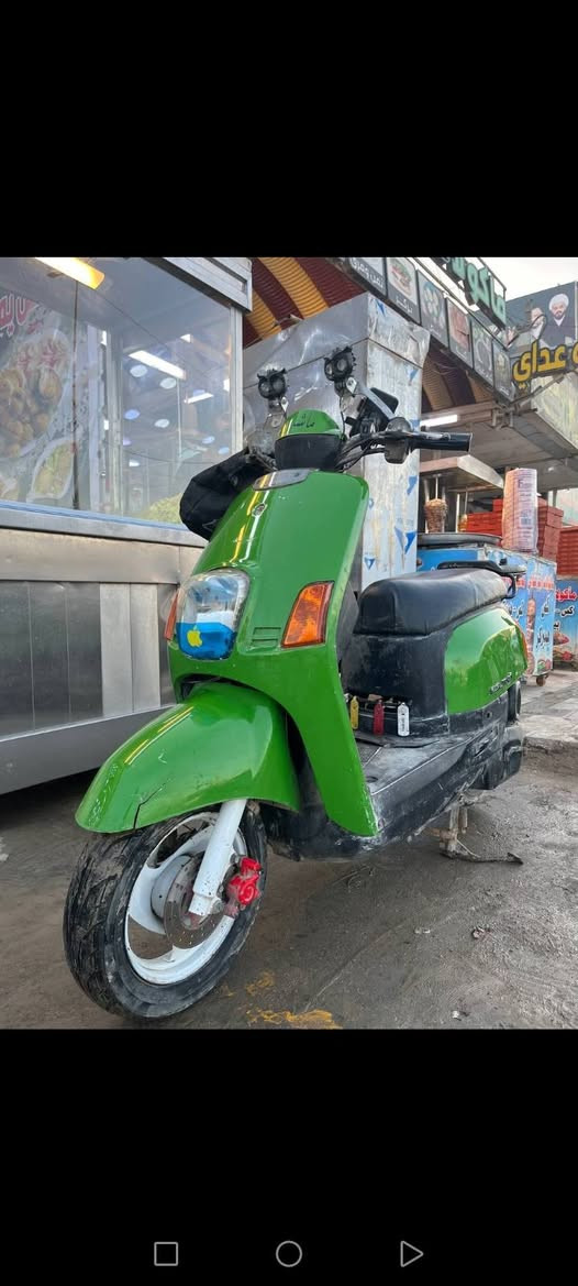 جوم حديد  دراجه متروكه ما اعرف شبيه  اعتقد  بيه بس ولفات  ابيعه ب 350 وبيه مجال فقط مكاتبه اكاتب   مو تجيني تكلي شبيه مابيه جوم حديد  الاستفسار اتصال ***********
