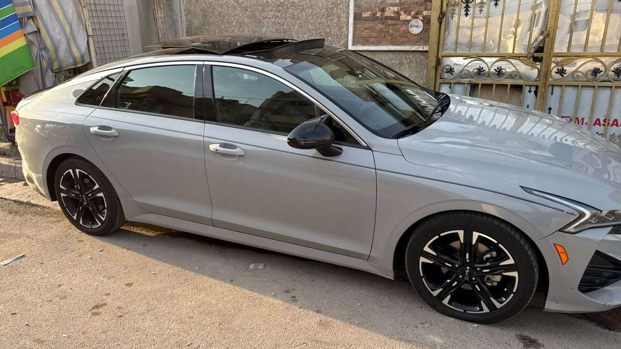 السلام عليكم
KIA K5 GT Line 1500 تيربو
رادار امامي 
بانوراما
بصمة 
تشغيل عن بعد
3 عدسات
ويل كب 18
بك لايت led
كشنات جلد
شاحن لاسلكي
اشاير بالمري
كشنات كهرباء
تسخين مقاعد 
مثبت سرعة
تحديد مسار 
هاند بريك بصمة
تبريد بيانو 
انارة داخلية لمس
حادث بس بوارد بدون صبغ بدون تبديل 
صور الحادث مرفقة بالمنشور
السعر 165 
مكان السياره بغداد
***********
