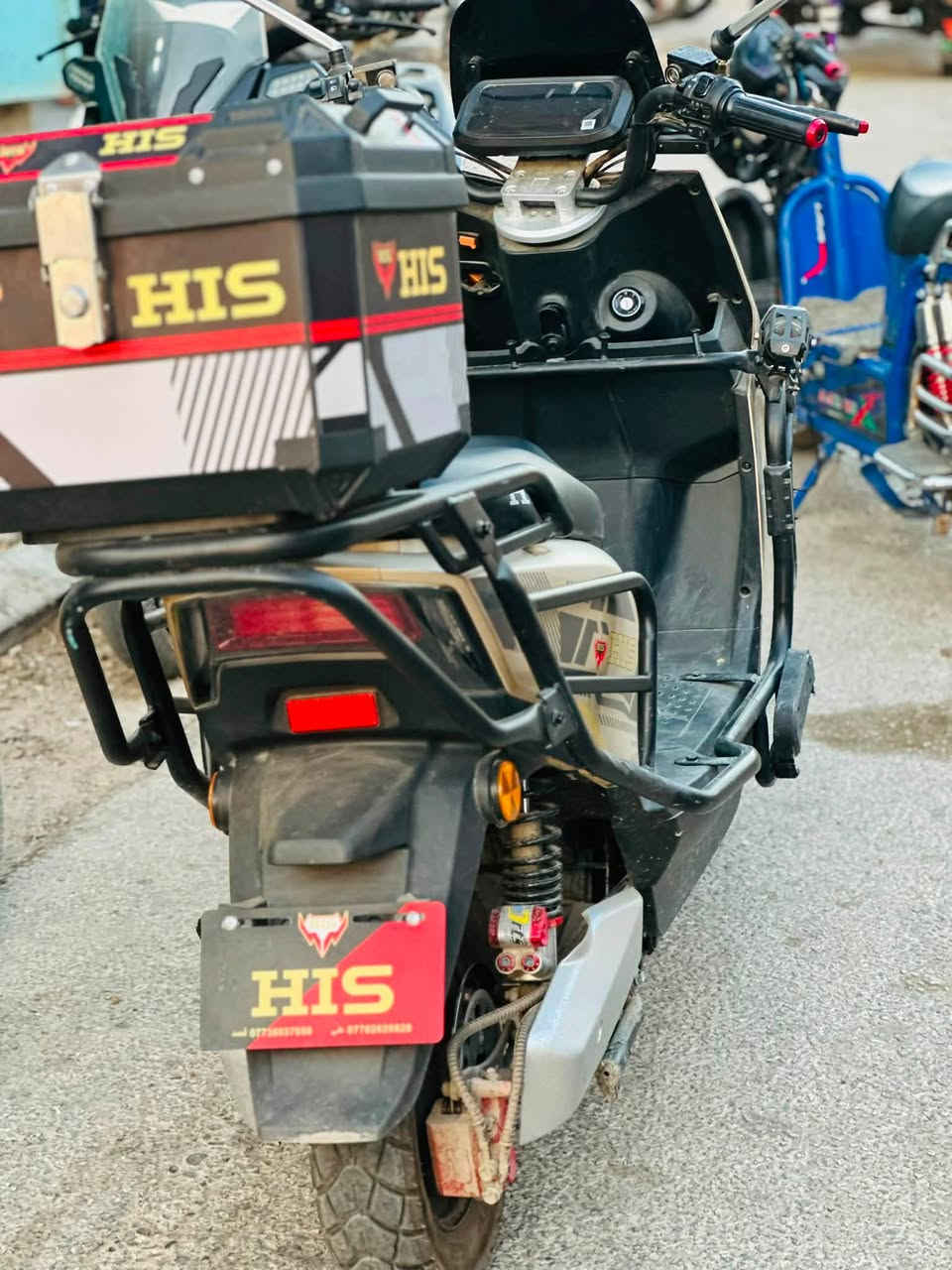 سلام عليكم ماطور شحن للبيع بعده جديد بطارياته تقرا 9 سعر 950الف وبي مجال قليل للتفسار ‭***********‬
