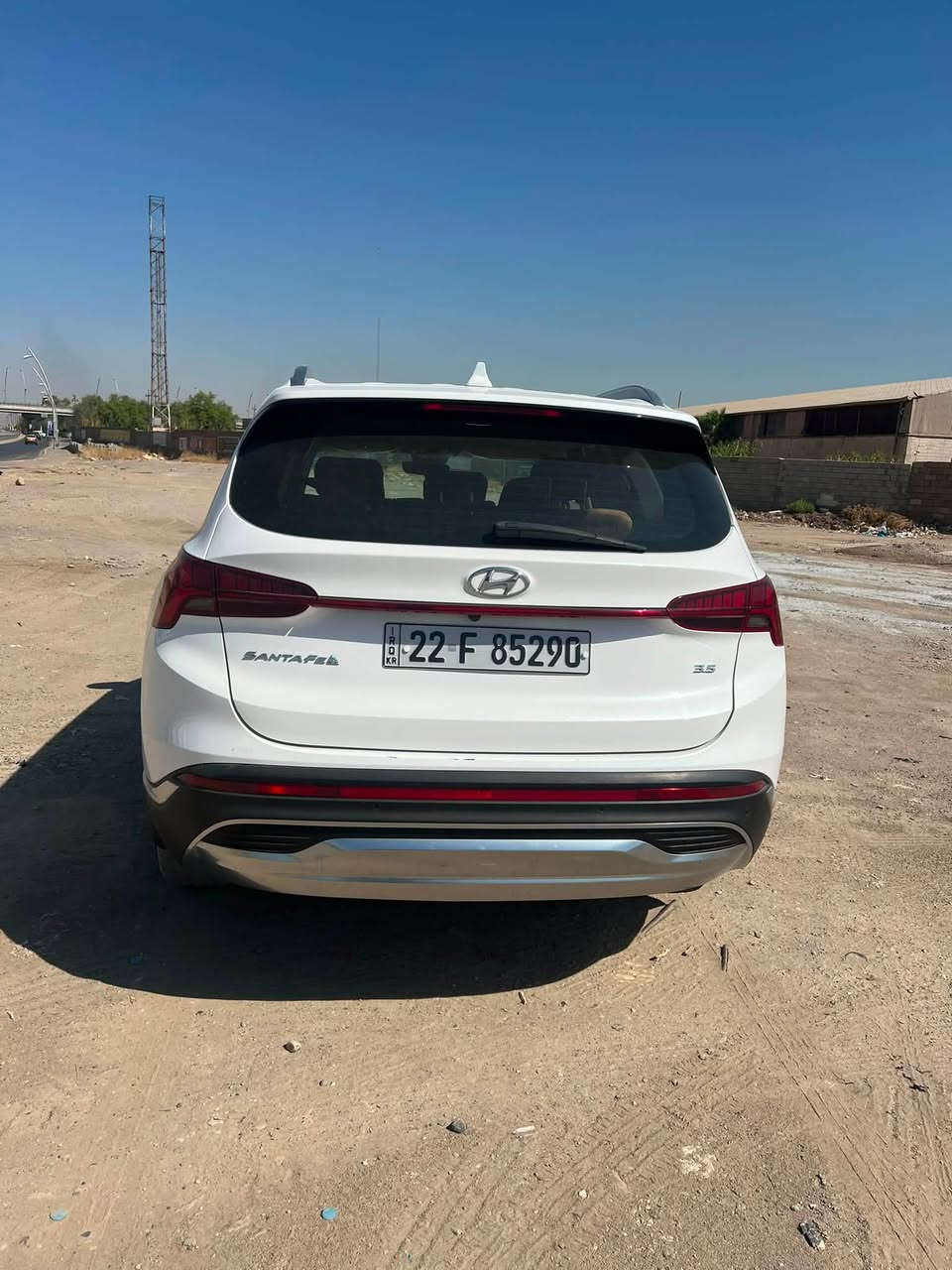 سلام عليكم
سنتافي موديل 2024 خليجي 
ماشيه 100km كلين سيارة باسمي شرط تحويل و غرامات 
سعر 295$ وبيها مجال للشراي 
للاستفسار اتصال على رقم ***********
