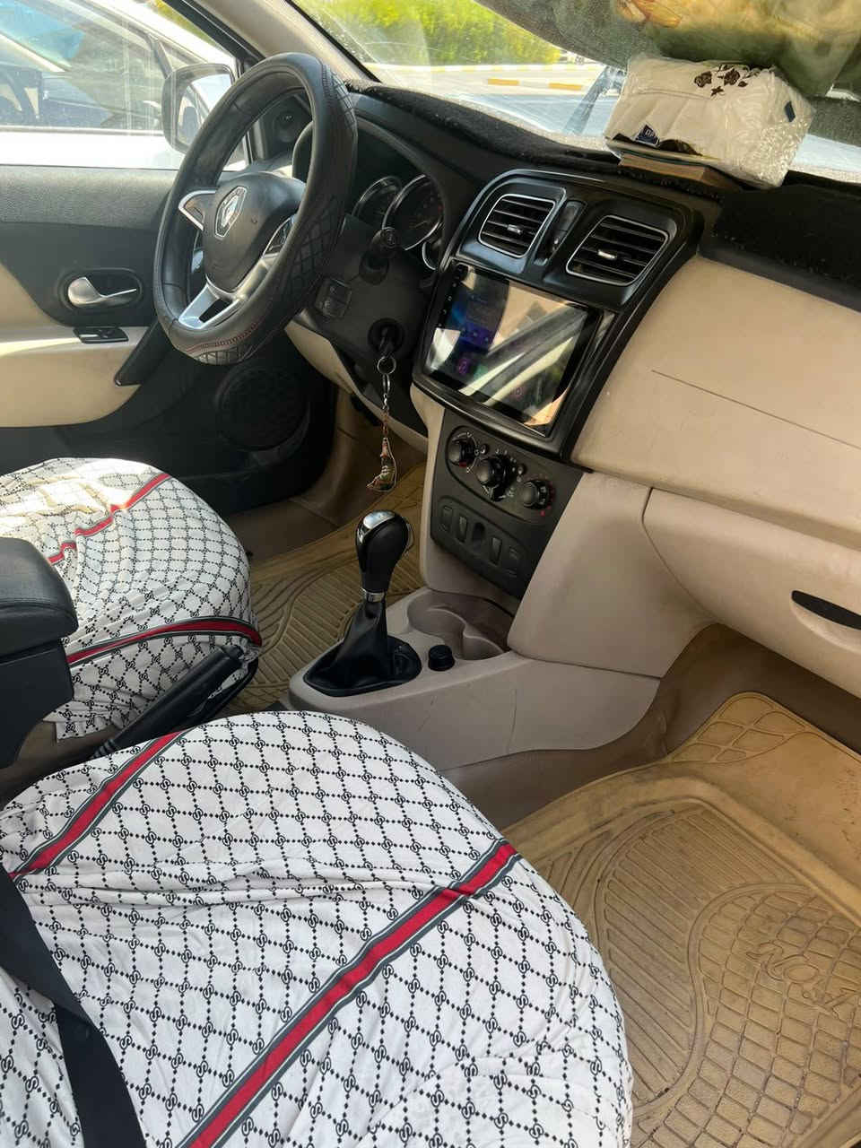 السلام عليكم  رينو سنبل كفاله عامه سياره ستخدام شخصي  موديل 2019 رقم نكليزي وبسمي شرط تحويل  كبل مكاتبه مروري واني بلخدمه سياره اخذتهه قبل سنتين ب١٤ مليون  هسه اريد ابيع سعر ٧٥ ورقه وهاي صور كدامك كفاله عامه  وسونار ماشيه 135 الاتصال علارقم  ***********ابو رحمه العنوان بغداد مجمع بسمايه او الامين
