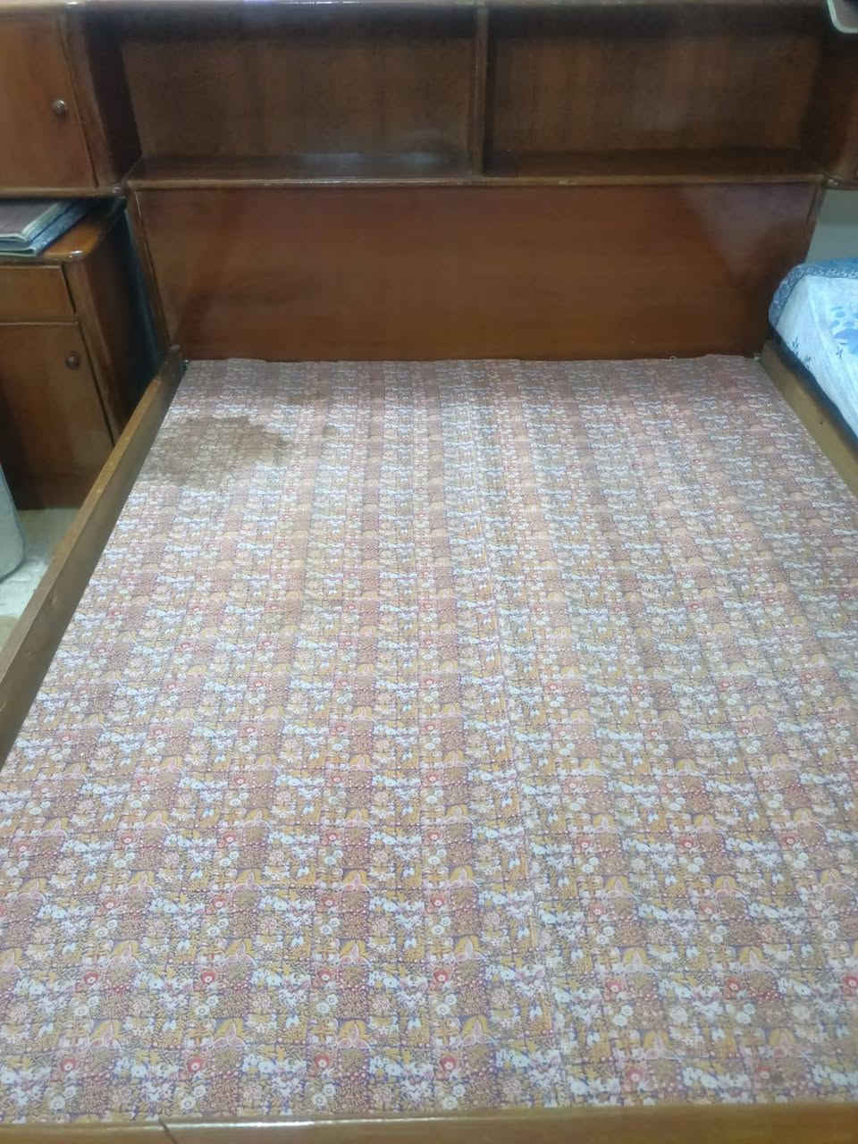صوم يوم نفر وشربايه نفرين صاج درجه اولى نظيفه كلش للبيع الاستفسار على هذا الرقم***********

