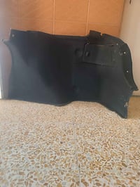 كيا ريو • بطانة صندوق • جهة اليمين
