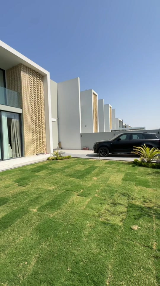 ✨ عنوان الفخامة يبدأ من هنا… فيلا مؤثثة للبيع في واتر فرونت 🏡 تفاصيل راقية، أثاث فاخر، وموقع استثنائي ركني  لمن يبحث عن الخصوصية والفخامة الحقيقية. 📞 للاستفسار والحجز: *********** #واتر_فرونت #فلل_فاخرة #فلل_للبيع #عقارات_العراق #بوابة_كلكامش_العقارية 
