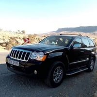 جيب كراند شيروكي لاريدو (Laredo) موديل 2010 محرك 6 سلندر سعة 3.7 لتر ب...