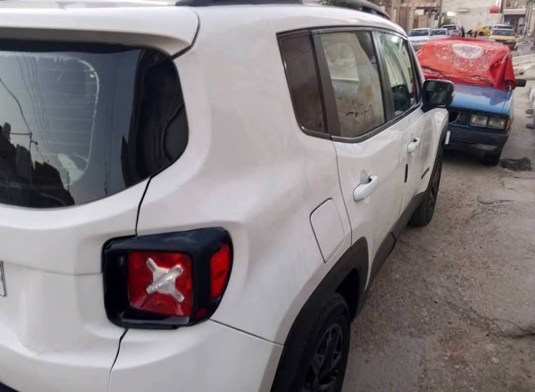 السلام عليكم جيب رنكد للبيع موديل 18 بسمي مكانها العمارة تشغيل عن بعد بانوراما فور ويل محرك 2400 تبريد جيد سعر 50 رقم الهاتف ***********

