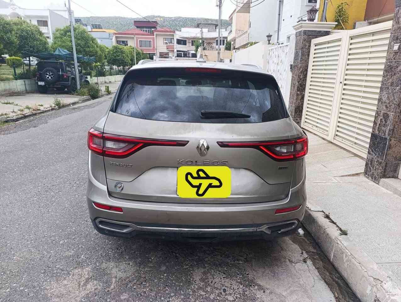 السلام عليكم رينو كوليوس 2018 رقم اربيل ماشيه 180 فول مواصفات بانوراما بارد بلصندوق فقط  مكان السياره (دهوك) وتتواجد بلموصل ايضا سعر 120$
تواصل *********** 
السلام عليكم رينو كوليوس 2018 رقم اربيل ماشيه 180 فول مواصفات بانوراما بارد بلصندوق فقط  مكان السياره (دهوك) وتتواجد بلموصل ايضا سعر 120$
