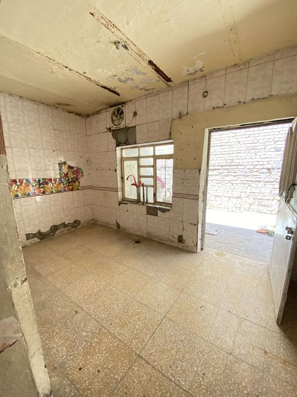 🏘️ / دار للايجار مساحه ١٥٠م طابو (صرف  )          

1️⃣ الطابق الاول / غرفه نوم ٢ .مطبخ . مجمع صحيات . استقبال.  طارمه كبيره . صحيات خارجيه 

📍 الموقع / شارع ٨٠ مقابل مول زيد قريب جدا لشارع العام 
                             

للأستفسار ☎️: (***********)
