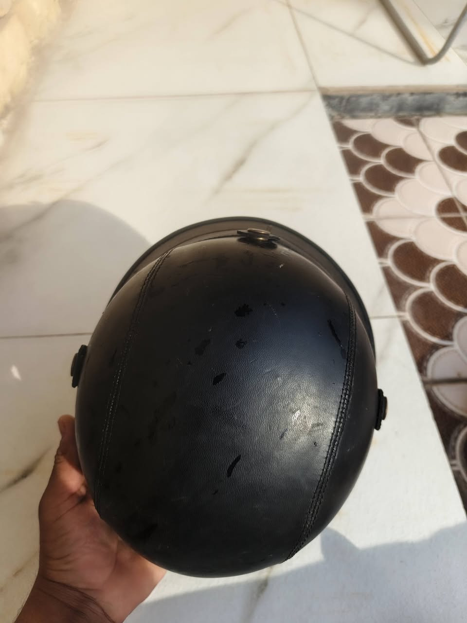 خوذه دراجه هارلي للبيع قيم بما يرظي الله وخذهه
الرقم***********
