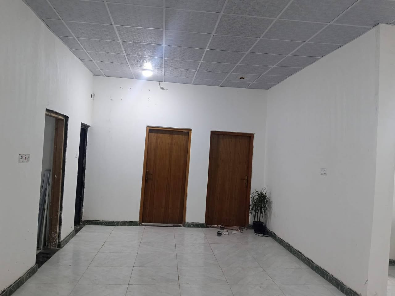 بيت طابو زراعي للبيع
في ابو خصيب الحي العسكري 

مساحة البيت 200 متر 

يحتوي البيت على ثلاث غرف نوم ودوانية وصاله ومطبخ وحمام+ كراج 

السعر المطلوب 75 مليون وبي مجال شي بسيط
للتواصل***********
