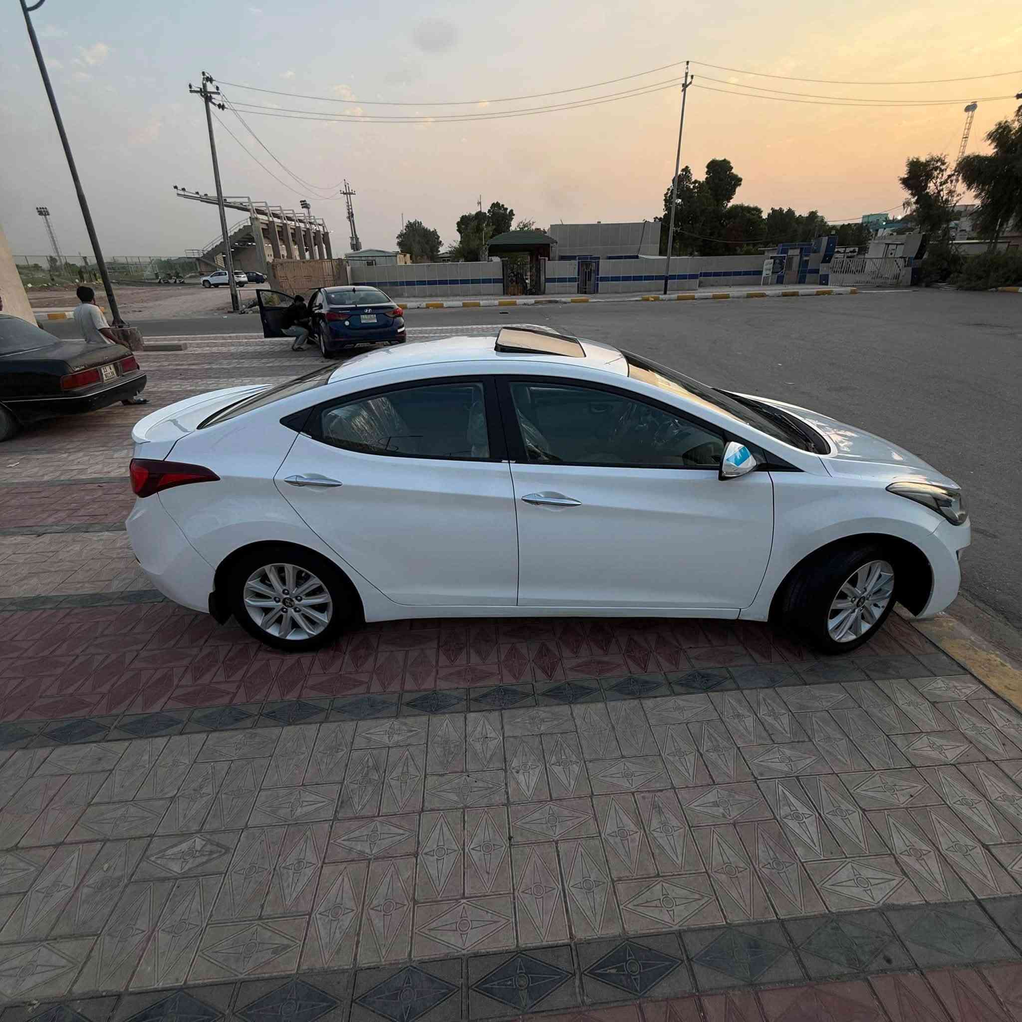 يالله النتره موديل 14شكل ال 16داخل وخارج 
رقم بصره الدولي تحويل مباشر 
سنويه ل 2030
مصفره غرامات 
سياره فول مواصفات 
فتحه اشاير بل مري 
تبريد قطعتين 
شاشه تاب بلاديه 
لايت لد عدسه زنون 
داخل كله صاج بلادي 
مكينه صال 3اشهر شادها 
حداده 100/100
كير ومكينه وحداده مكفولات 
سيراه جديده بمعنه الكلمه 
بيها بنيد مبدل اصلي + رشات بصيطه اثر تشليع على كد جف الايد 
مكان ناصريه مركز 
#السعر 105
تواصل ***********
