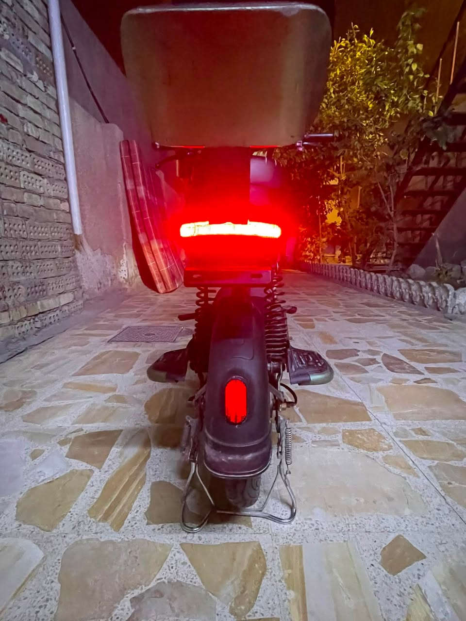 دراجه للبيع🚩
حجم 14🚩
من شركه(اي بايك)🛵
4بطاريات من شركه ونلي
العقل ابلادي مامفتوح🗽
اشاير يمين يسار💡
لايت عالي🔦
التاير جوبلس🛞
دبلات صغيره
لون زيتوني 
العطل (التاير الخلفي خالع ول البريك فقط)
الاستفسار***********
بغداد📍📍
واتساب فقط
