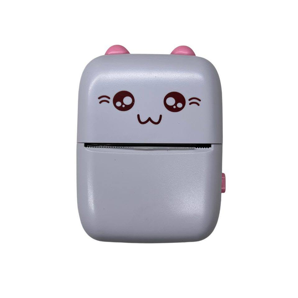 طابعه ميني محموله 
السعر 25,000 مع التوصيل

للتواصل *********** واتساب

Mini Printer المحمولة – طباعة حرارية فورية عبر البلوتوث

• طابعة ميني محمولة تعمل بدون حبر، مصممة للطباعة السريعة والمباشرة من الموبايل عبر البلوتوث.

• تدعم الطباعة بدون حبر (Inkless) لسهولة الاستخدام وتقليل التكاليف.

• إمكانية طباعة الصور، النصوص، الرسومات (Sketch) والملصقات (Labels).

• بطارية مدمجة تدوم لفترة طويلة للاستخدام اليومي.

• اتصال بلوتوث سريع (BT Instant Printing) للطباعة مباشرة من الهاتف.
• تعمل من خلال تطبيق iPrint المتوفر على Android و iOS.

• نوع الطباعة: حرارية بدون حبر (Inkless Printing)
• طرق الطباعة: صور – نصوص – رسومات – ملصقات

• الاتصال: بلوتوث
• التطبيق: iPrint
• مصدر الطاقة: شحن عبر 5V
• مؤشرات الحالة:
 • ضوء أزرق: تشغيل / جاهزية
 • ضوء أحمر: أثناء الشحن
• زر التشغيل: ضغط مطول للتشغيل (3 ثواني)

محتويات العلبة:
• جهاز Mini Printer
• كابل شحن
• رولة ورق حراري
• دليل الاستخدام (Instruction Manual)
