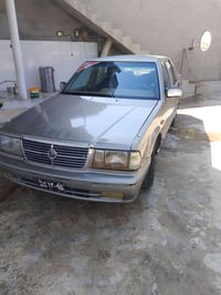للبيع • معلومات قليلة • هاتف