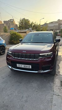 جيب احمر سومت 2023 ممشى 19 الف فقط  محرك بنتاستار V6  بسعة 3.6 لتر   8...