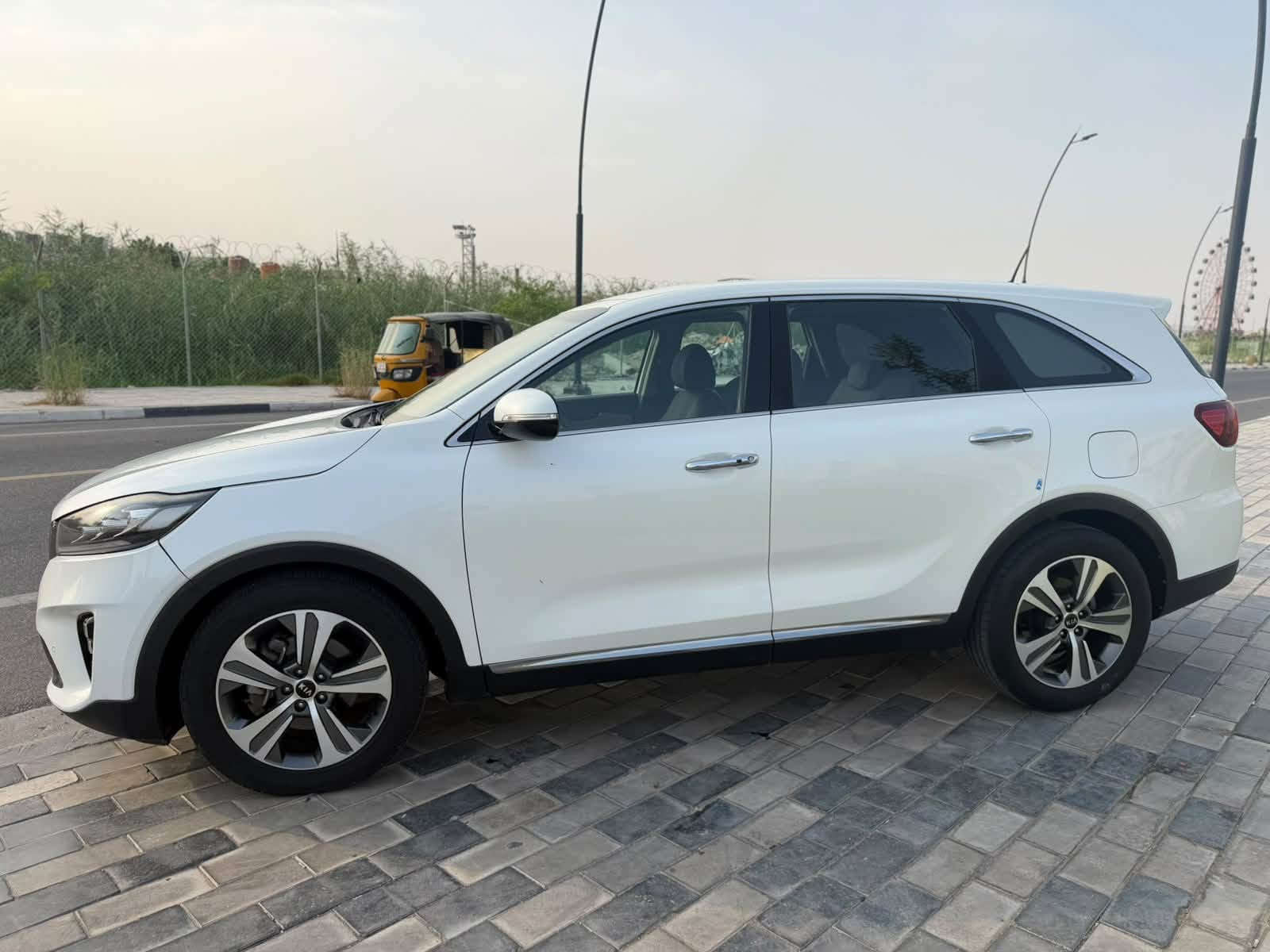 � للبيع كيا سورينتو 2019 خليجي
🚘 موديل 2019 – 7 راكب مكينة  4 سلندر 2400
 رقم أربيل
 السيارة باسمي
 كفالة عامه
 وارد خليجي
السياره ماشيه 108 الف 
جاهره سياره جديده جاهزه سعر 218 مكانه بصره رقمي ***********
