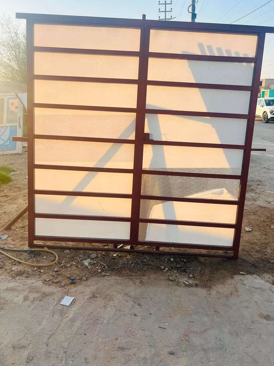 سلام عليكم أبواب للبيع جديد ومستخدم العنوان ديوانيه تقاطع شارع حي الوحده أبيع شلع ***********
