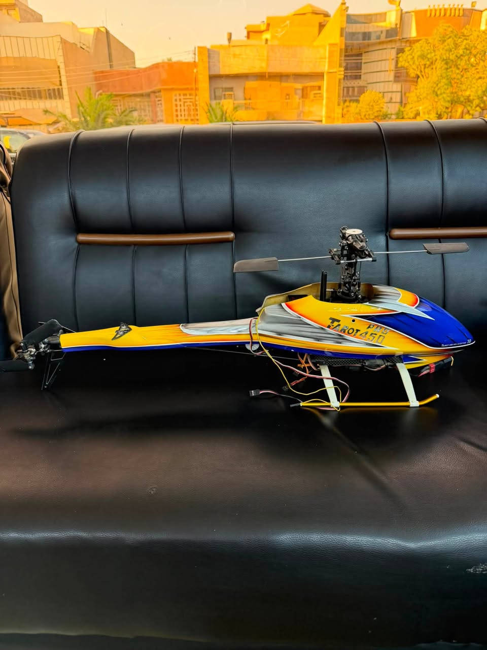 لبيع: هليكوبتر ESKY Belt CP V2
* الموديل: ESKY Belt CP V2
* جهاز تحكم ESKY ET6i 2.4GHz (6 قنوات)
* محرك Brushless 450
* متحكم سرعة ESC 25A
* جيروسكوب Head Lock
* 4 سيرفوات رقمية
* بطارية Li-Po 11.1V (3S)
* قطر الريش الرئيسية: 680 مم
* طول الهليكوبتر: 650 مم تقريبًا
* مناسبة للطيران الرياضي وحركات 3D.

بغداد ***********
السعر ٢٤٠وماكو هيج سعر وبيها مجال

